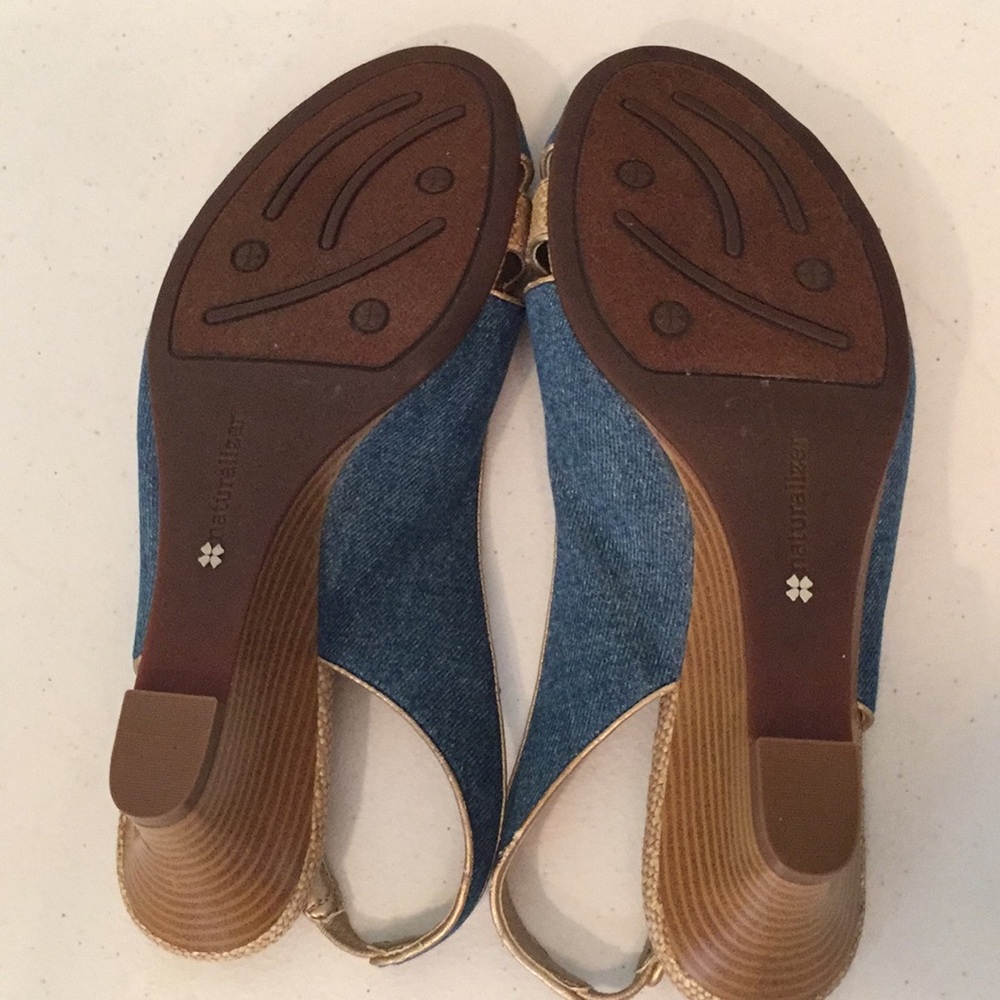 Naturalizer Blue and Gold Slingback Sandals 9.5 Wide - Picture 7 of 9